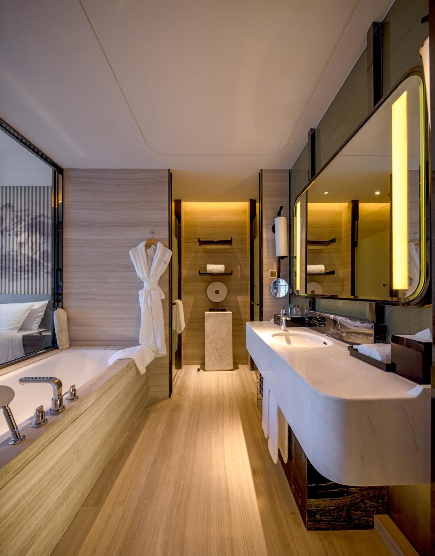 Wanda Realm Hotel Wuhu Bagian luar foto
