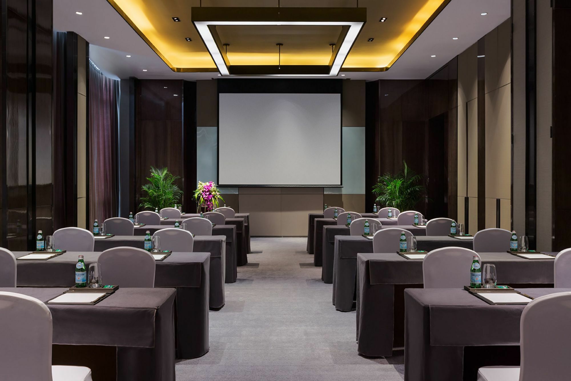Wanda Realm Hotel Wuhu Bagian luar foto
